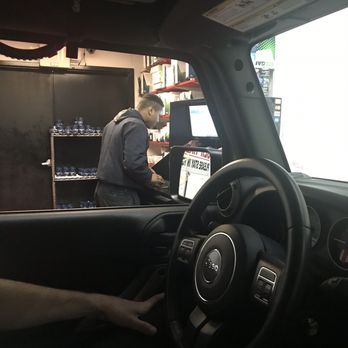 Take 5 Oil Change - Sit in your car, get a oil change - Oil Change Stations Near Me - Charlotte, North Carolina Take 5 Oil Change - Sit in your car, get a oil change - Oil Change Stations Near Me - Charlotte, North Carolina