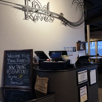 Tidal Raves Seafood Grill - Front Desk - New American Near Me - Depoe Bay, Oregon