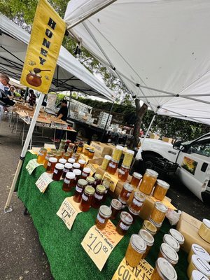 Santa Barbara Farmers Market // Saturday by null