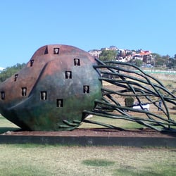 Parque - Los Pastitos - Antigua escultura de un corazón que estaba en el parque de Los Pastitos. Ahora se encuentra muy cerca de la Plaza Pozuelos.