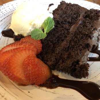 Panka Peruvian Restaurant - Chocolate cake and ice cream - Peruvian Near Me - Des Moines, Iowa Panka Peruvian Restaurant - Chocolate cake and ice cream - Peruvian Near Me - Des Moines, Iowa