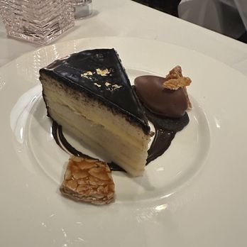 Atlantic Fish - Boston Cream Pie - Seafood Near Me - Boston, Massachusetts Atlantic Fish - Boston Cream Pie - Seafood Near Me - Boston, Massachusetts