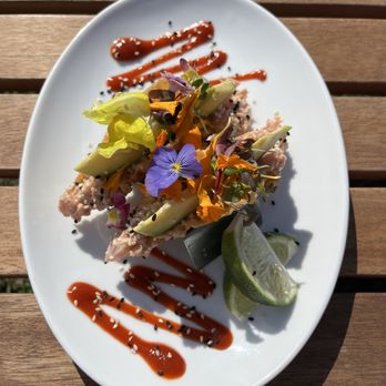 668 The Gigshack - tuna tartare taquitos - New American Near Me - Montauk, New York