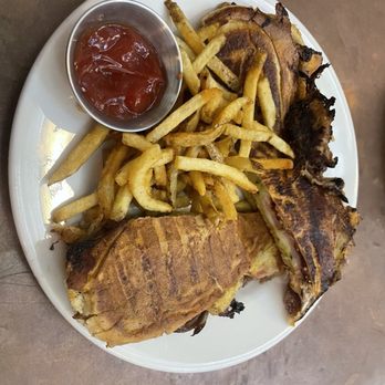 Comfort Kitchen - Cuban sandwich and fries - Comfort Food Near Me - Saratoga Springs, New York Comfort Kitchen - Cuban sandwich and fries - Comfort Food Near Me - Saratoga Springs, New York