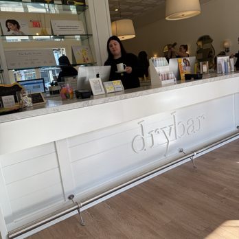 Drybar - Pasadena - Front desk - Hair Stylists Near Me - Pasadena, California