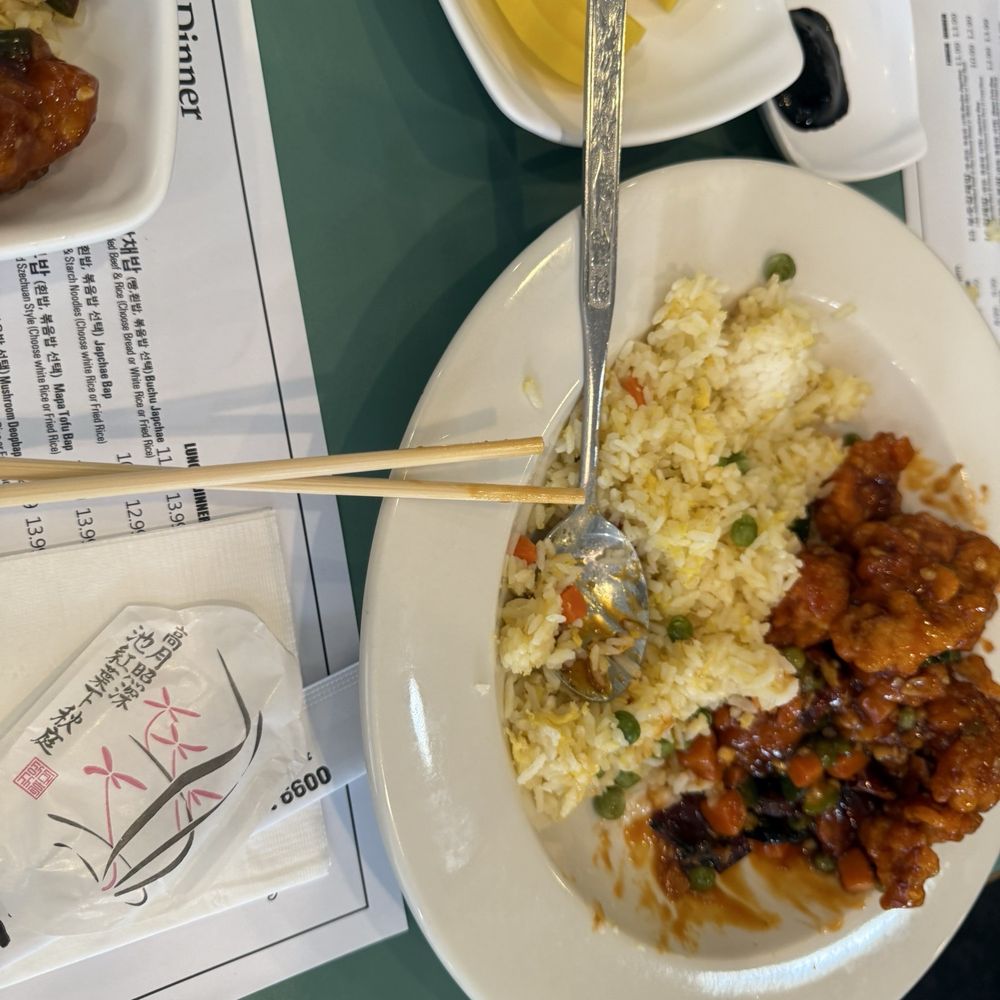 Gyeonghoeru Korean - Fried rice/eggs chicken with Garlic, Pepper, Spicy Sauce Marinated and delicious. - Chinese Near Me - Fort Lee, New Jersey