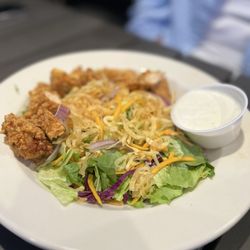 Bubba's 33 - Crispy chicken salad