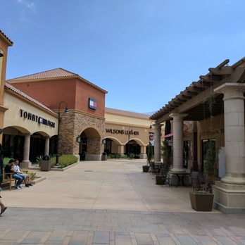 Desert Hills Premium Outlets - Shopping Centers Near Me - Cabazon, California Desert Hills Premium Outlets - Shopping Centers Near Me - Cabazon, California