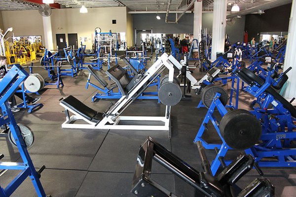 AOC3809＊an＊gyM Titans Gym, 7655 Mentor Ave, Mentor, OH 44060, US - MapQuest