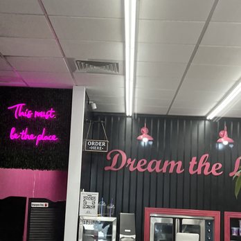 Dream the La Cream - Ice Cream & Frozen Yogurt Near Me - Virginia Beach, Virginia Dream the La Cream - Ice Cream & Frozen Yogurt Near Me - Virginia Beach, Virginia
