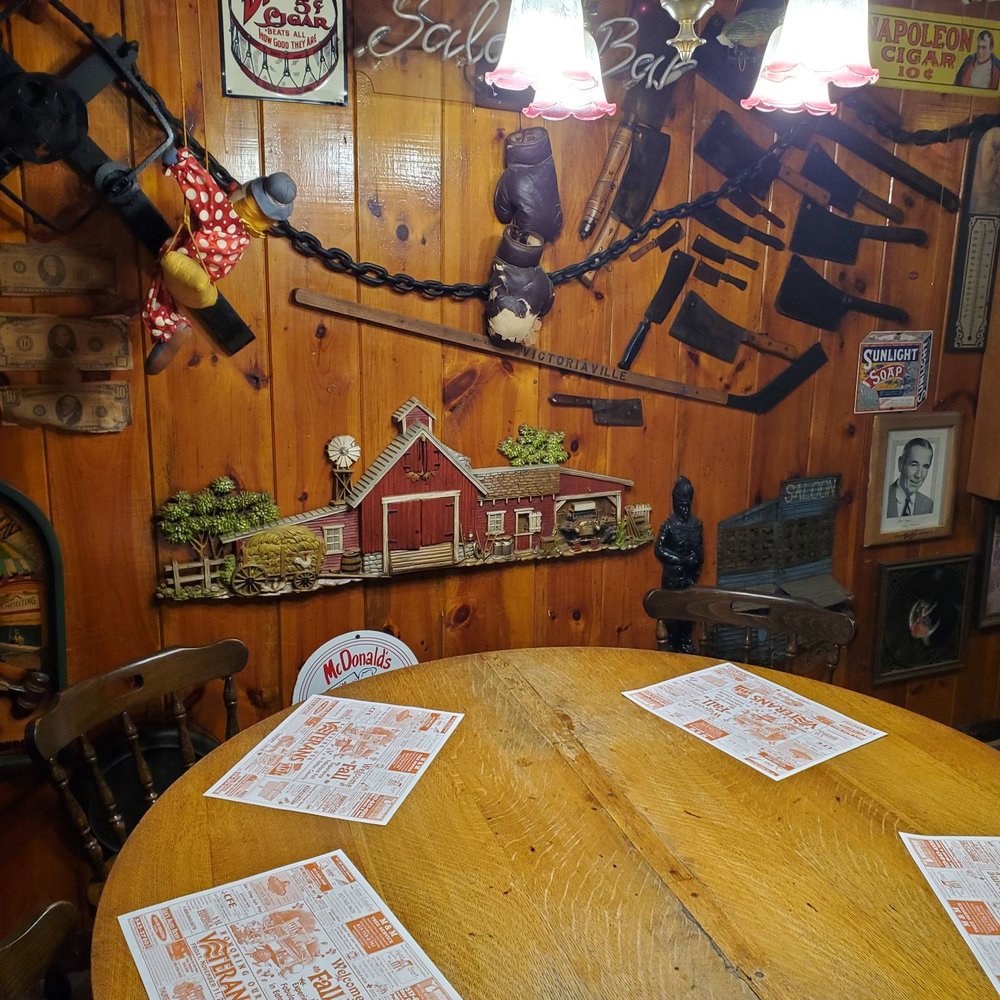 Farmers Tavern - Fun walls - Burgers Near Me - Mulliken, Michigan Farmers Tavern - Fun walls - Burgers Near Me - Mulliken, Michigan