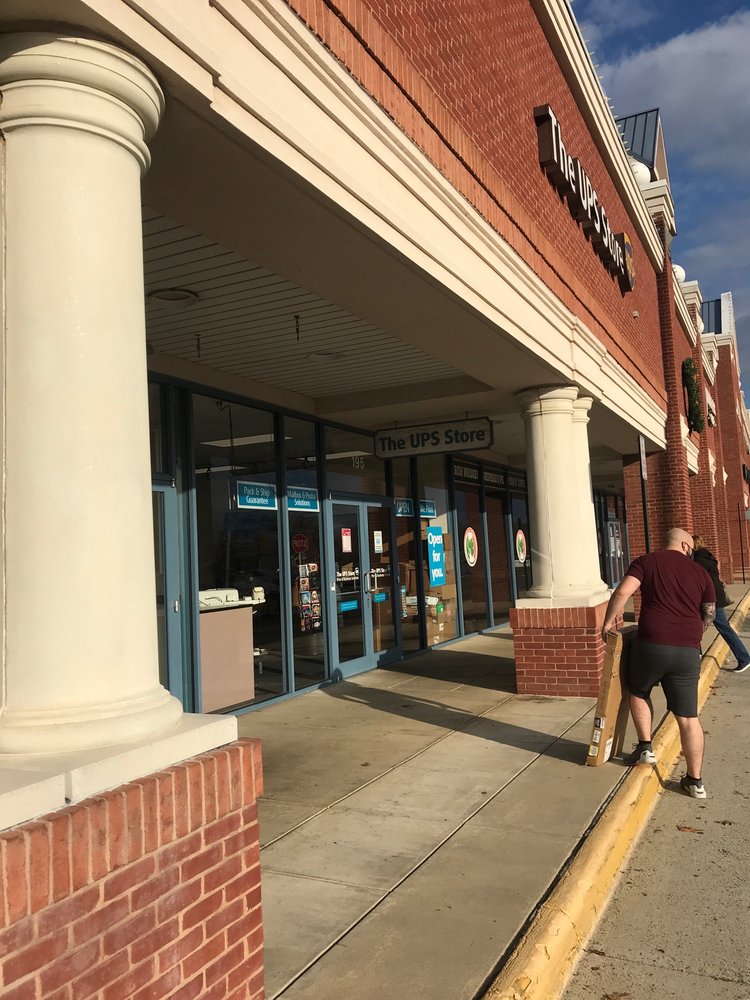 THE UPS STORE 22 Photos & 49 Reviews 43330 Junction Plaza, Ashburn