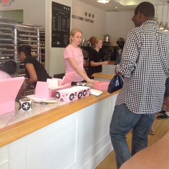 Georgetown Cupcake - Cupcakes Near Me - Washington, DC, District of Columbia
