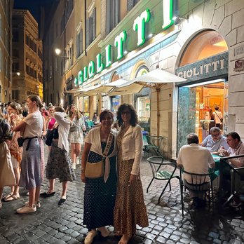 Giolitti - Enjoying the ambiance! - Ice Cream & Frozen Yogurt Near Me - Rome, RM