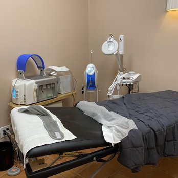 The Things We Do - Clean facility. Weighted blanket for better relaxation & comfort - Medical Spas Near Me - Chino Hills, California The Things We Do - Clean facility. Weighted blanket for better relaxation & comfort - Medical Spas Near Me - Chino Hills, California