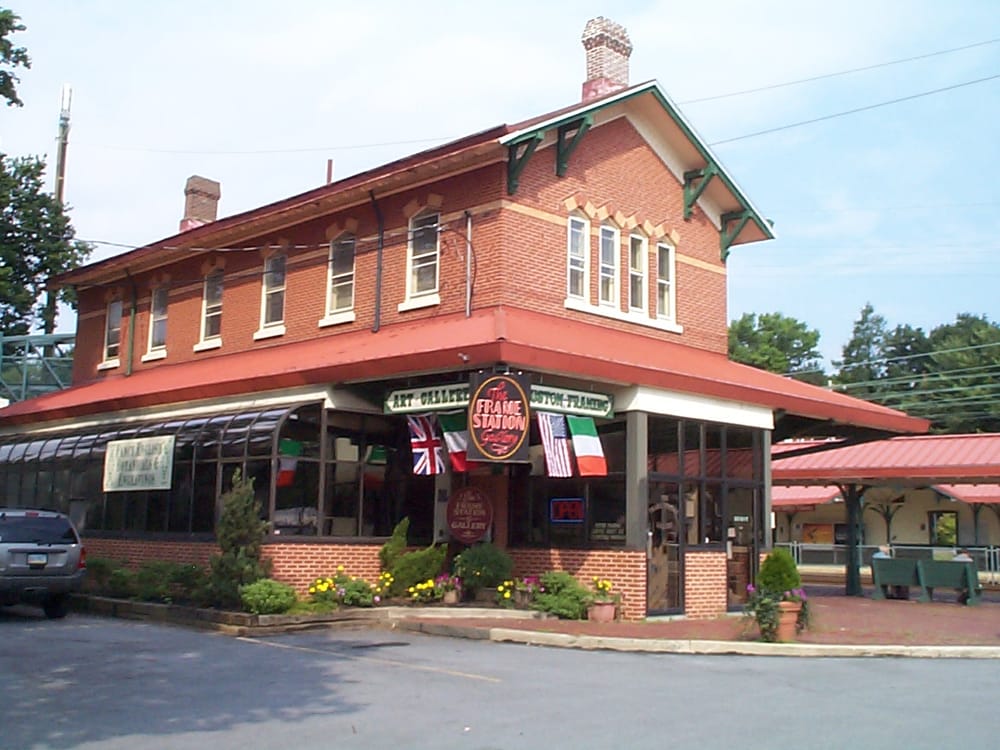 THE FRAME STATION GALLERY Updated October 2024 643 Lancaster Ave