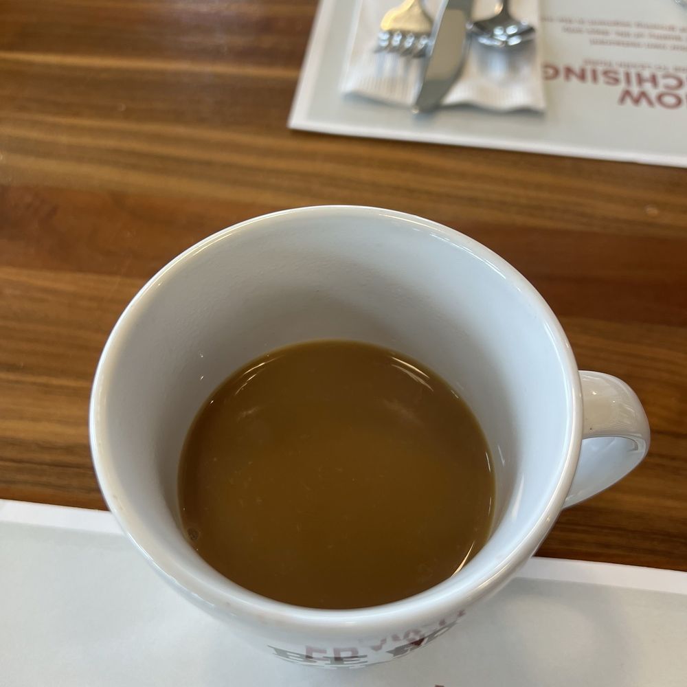 Hot coffee with its own pot Hot coffee with its own pot
