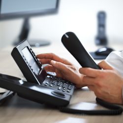 Lytwave - Lytwave's VOIP service makes it easy for local businesses to stay connected. We offer customizable phone setups with our local support!