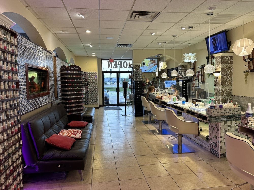 HOLLYWOOD NAILS Updated October 2024 258 Photos & 49 Reviews 504