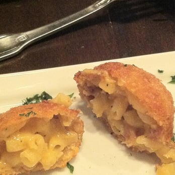 The Clover Irish Pub - Mac & Cheese Balls (meh) - Irish Near Me - Miami, Florida The Clover Irish Pub - Mac & Cheese Balls (meh) - Irish Near Me - Miami, Florida