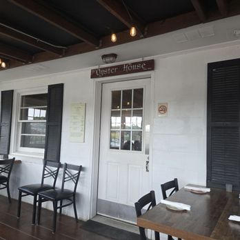 Merroir - Side room - Seafood Near Me - Topping, Virginia