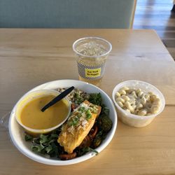 Modern Market Eatery - Salmon Curry Bowl and Mac and cheese!