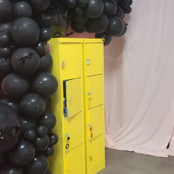 Selfie Utopia - Locker storage - Photo Booth Rentals Near Me - Memphis, Tennessee