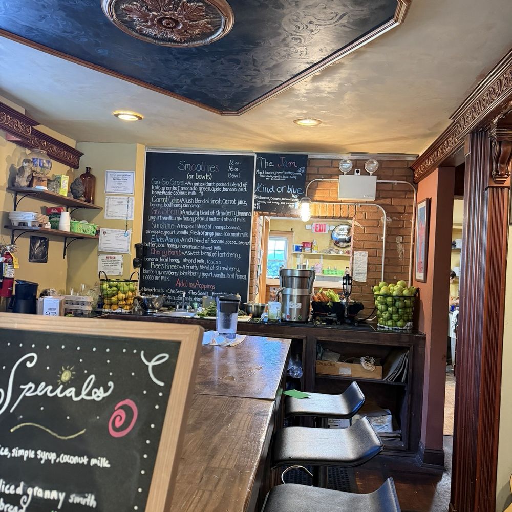 Jess's Juice Bar - Juice Bars & Smoothies Near Me - Lambertville, New Jersey