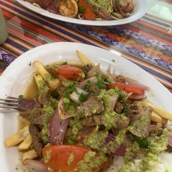 Sabor a Peru - Salttado de Lomo & Talllarin saltado de camarones - Peruvian Near Me - Covina, California Sabor a Peru - Salttado de Lomo & Talllarin saltado de camarones - Peruvian Near Me - Covina, California