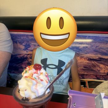 Cedar Glen Malt Shop - Sundae - American Near Me - Cedar Glen, California Cedar Glen Malt Shop - Sundae - American Near Me - Cedar Glen, California