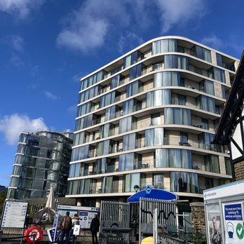 Cheval Three Quays - View from outside - Apartments Near Me - London, XGL Cheval Three Quays - View from outside - Apartments Near Me - London, XGL