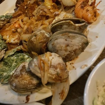 Mama's on the Half Shell - 5 out of the 6 clams that comes with the dish is dead, inedible - Bars Near Me - Baltimore, Maryland Mama's on the Half Shell - 5 out of the 6 clams that comes with the dish is dead, inedible - Bars Near Me - Baltimore, Maryland