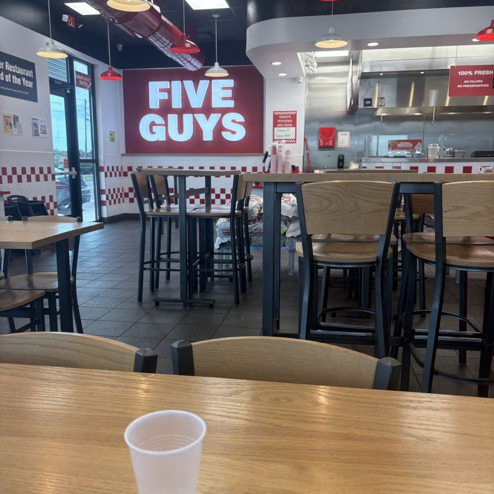 Five Guys - Inside - Burgers Near Me - Land O' Lakes, Florida