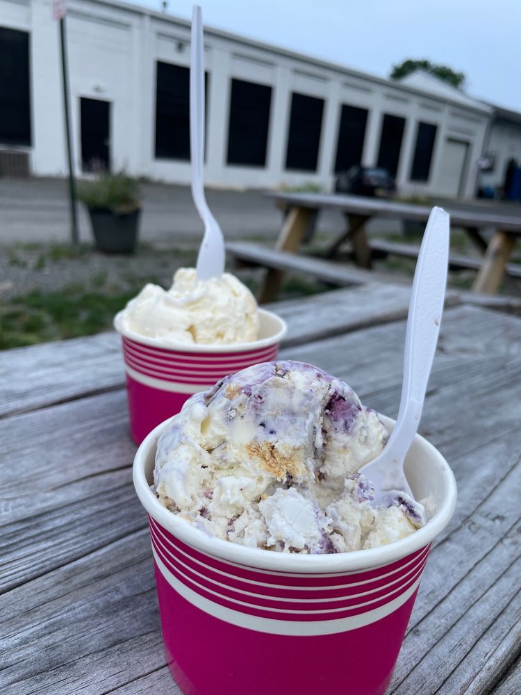 PEEWEE’S ICE CREAM Updated October 2024 22 Photos & 26 Reviews 57