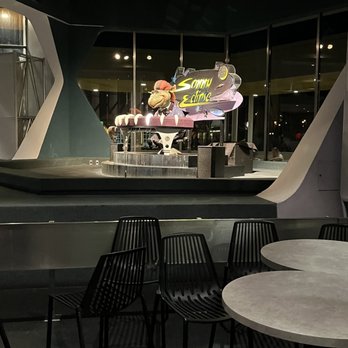 Cosmic Ray's Starlight Café - Sandwiches Near Me - Orlando, Florida Cosmic Ray's Starlight Café - Sandwiches Near Me - Orlando, Florida