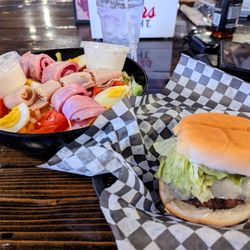 Boomerang's Bar & Grille