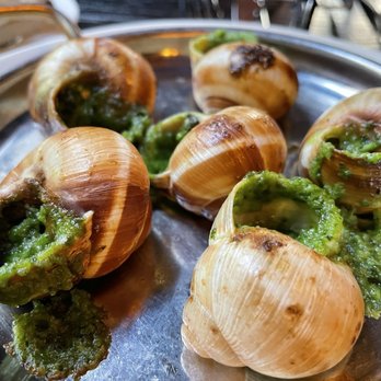 L'Escargot - Classic recipe garlic, butter, herb Escargot - French Near Me - Paris, 75 L'Escargot - Classic recipe garlic, butter, herb Escargot - French Near Me - Paris, 75