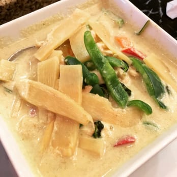 Chaba Thai Kitchen - Green curry with chicken (came with a bowl of jasmine rice) - Thai Near Me - San Diego, California