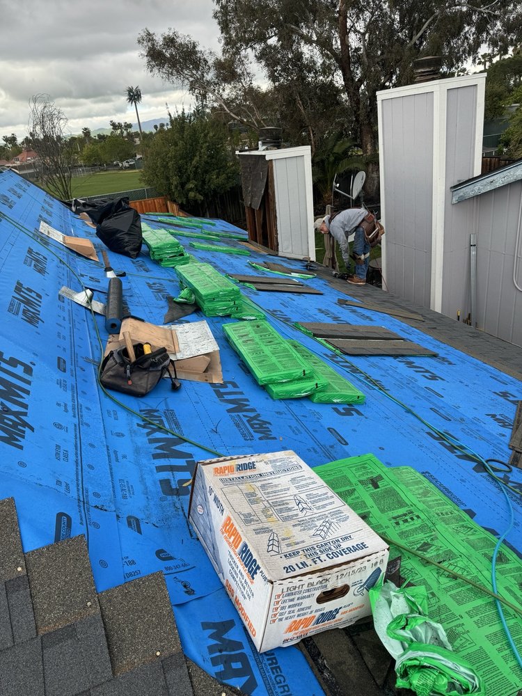 Slide of Golden Heights Roofing