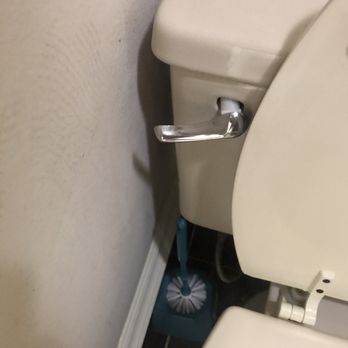 Chateau Orleans - Broken toilet latch - Hotels Near Me - New Orleans, Louisiana