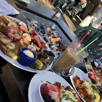 McKay Cottage Restaurant - Croissant French toast and king salmon benedicts - American Near Me - Bend, Oregon