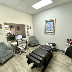 Cann Chiropractic Center - A treatment room at Cann Chiropractic Center.