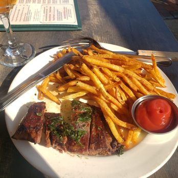 Hilltop Tavern - Steak and fries - Burgers Near Me - Brooklyn, New York Hilltop Tavern - Steak and fries - Burgers Near Me - Brooklyn, New York