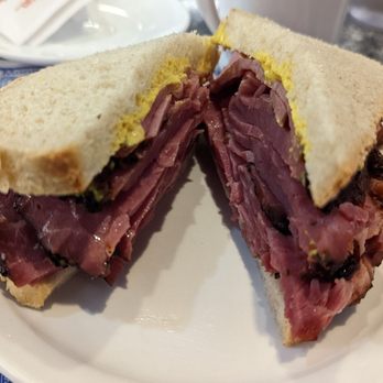 Snowdon Deli - Smoked meat sandwich - Delis Near Me - Montreal, Quebec Snowdon Deli - Smoked meat sandwich - Delis Near Me - Montreal, Quebec