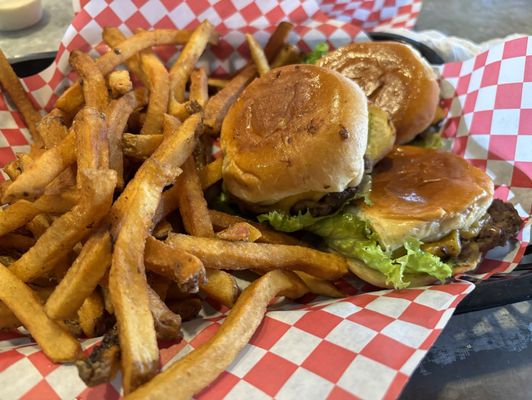 Tommy's Hamburger Grill & Patio by null