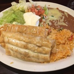 Good Chimichanga, HORRIBLE service