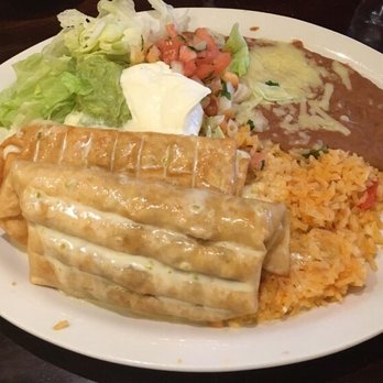 Cancun Mexican Grill - Good Chimichanga, HORRIBLE service - Mexican Near Me - Alma, Michigan