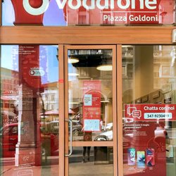 Vodafone Store | Piazza Goldoni