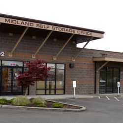 Midland Self Storage - Front drive and parking lot to our self-storage facility in Tacoma, WA
