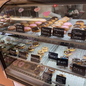 Dixie Donuts - Choices - Donuts Near Me - Wilkesboro, North Carolina Dixie Donuts - Choices - Donuts Near Me - Wilkesboro, North Carolina